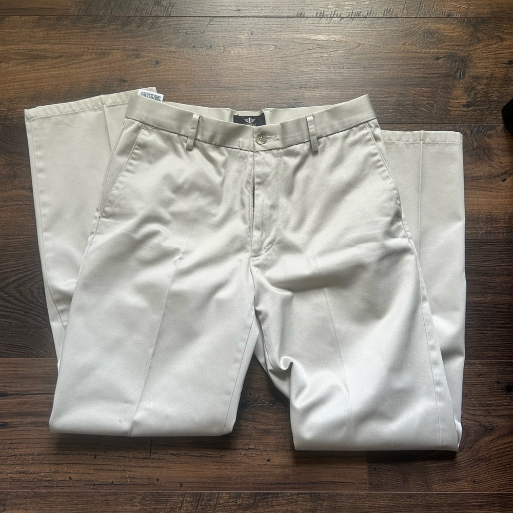 Dockers Cream Chinos Classic Straight-Leg